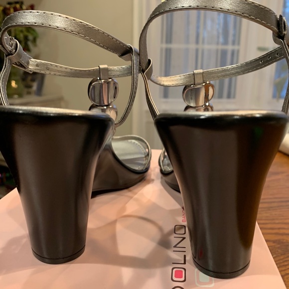 Bandolino Disco Silver: Size 7.5 (FINAL PRICE $35) - Picture 5 of 10